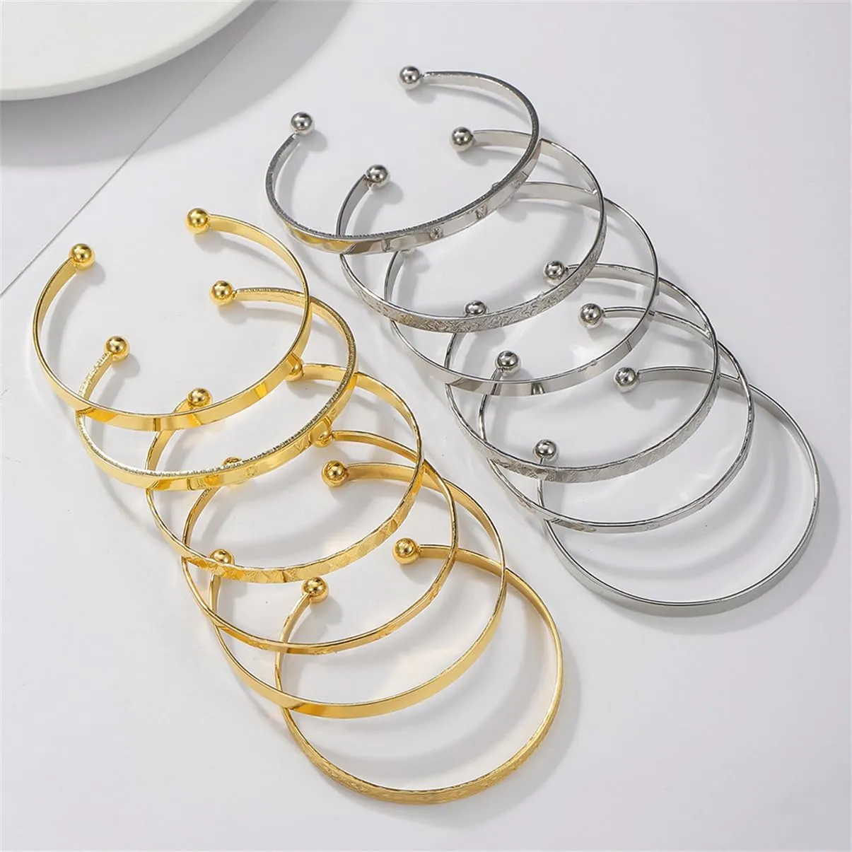 19Pcs Gold Bangle Bracelets Set for Women Boho Multi Layer Stack Textured Bracelets Indian Chunky Bangle Bracelet for Women Teen