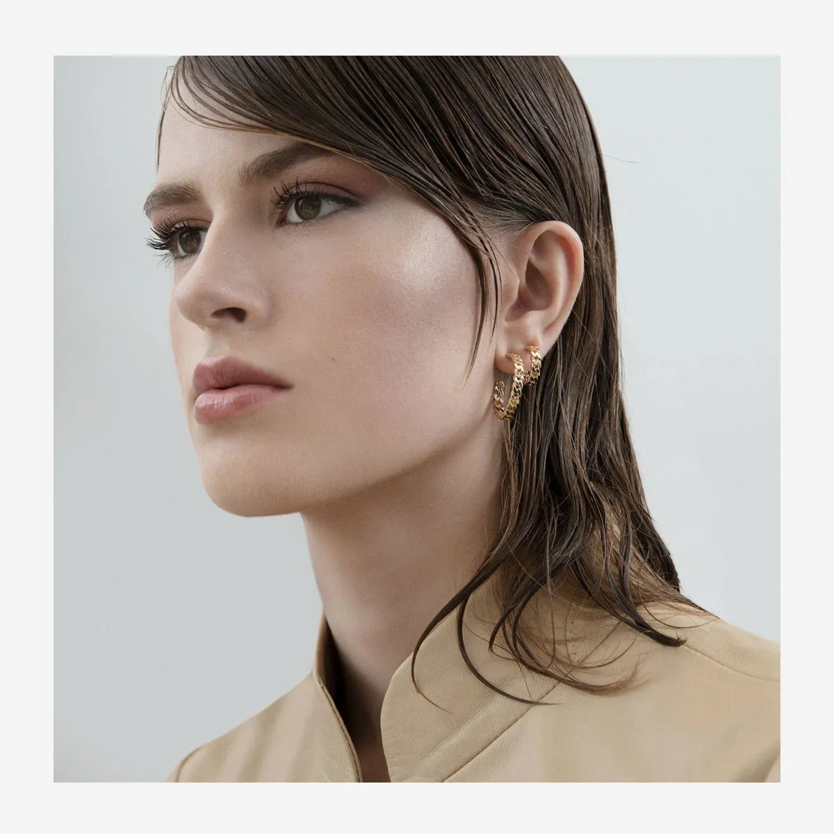 INFINITY SIMPLE HOOP GOLD PLATING