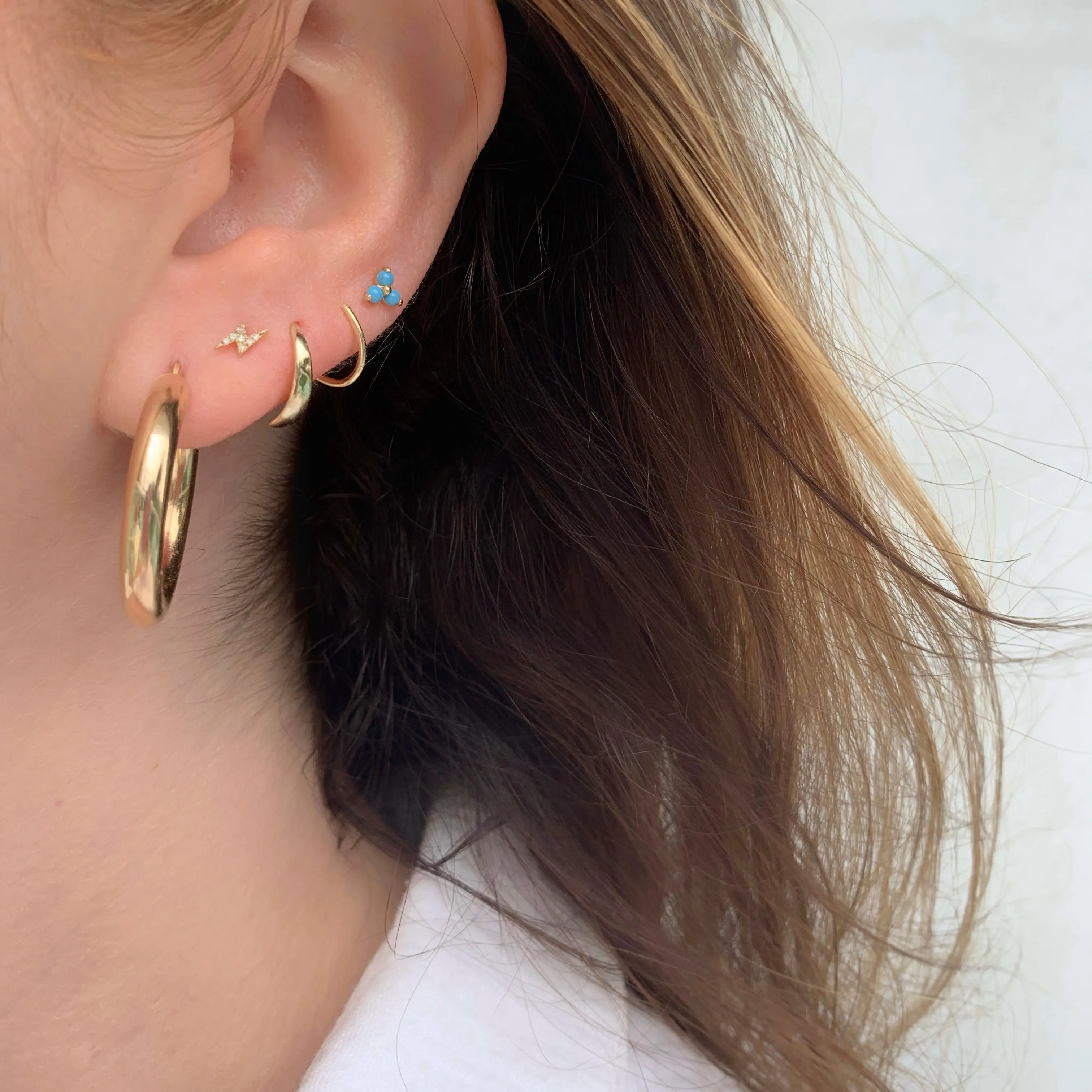 Single 10K Gold Spiral Huggie Earring